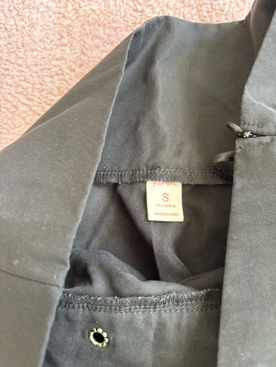 ROMWE Black High-Waist Circle Skater Skirt with Button Detail - Picture 5 of 5